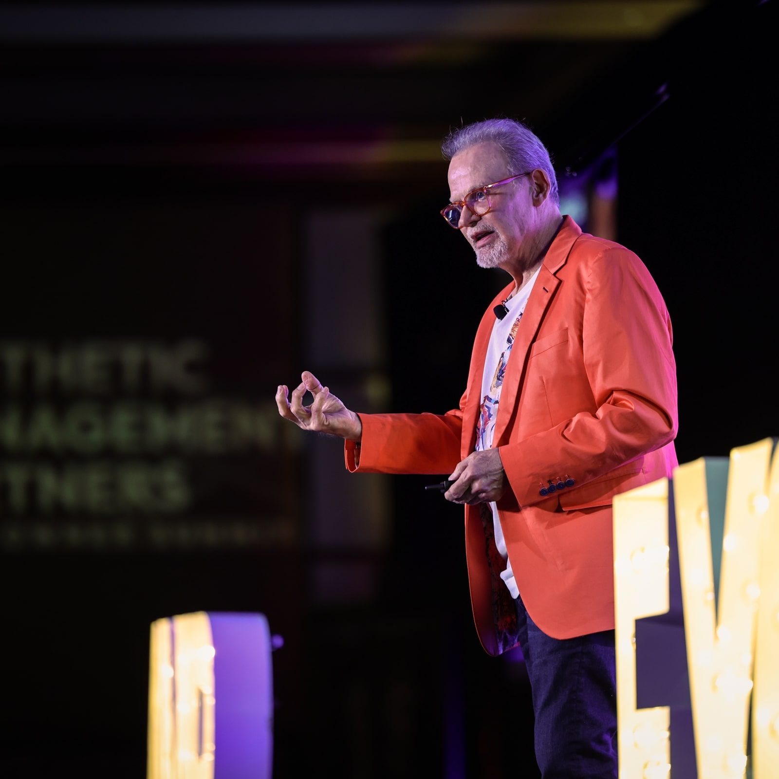 Larry Helwig of Clearskin Institute of Laser Aesthetics Presenting at an Aesthetic Management Partners Educational Event